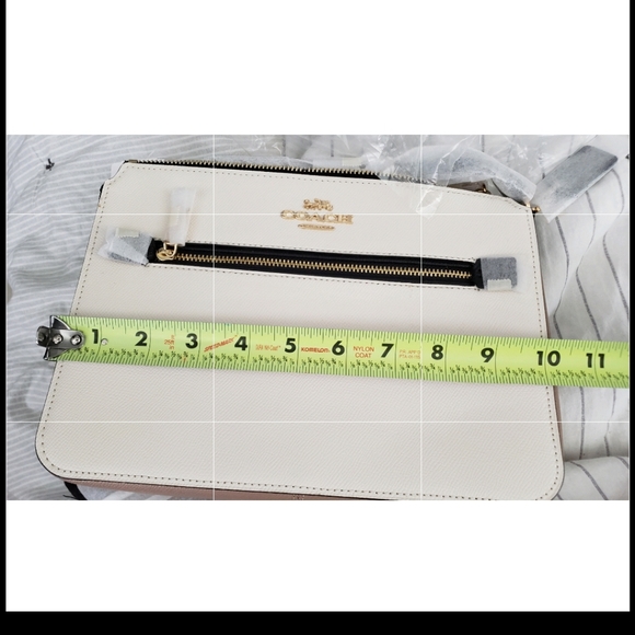 Coach mailbag crossbody - Picture 15 of 16